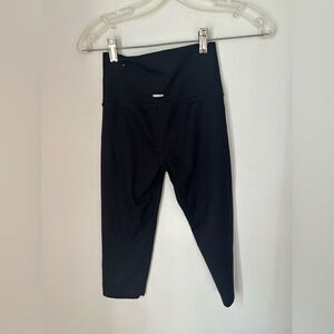 Aerie black cropped leggings size small